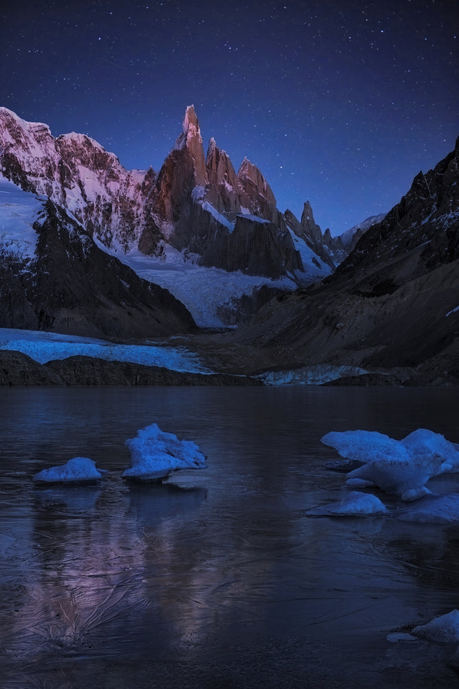 photo-wallpaper-laguna-torre-a-frozen-night