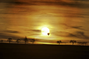 photo-wallpaper-sunset-with-hot-air-balloon