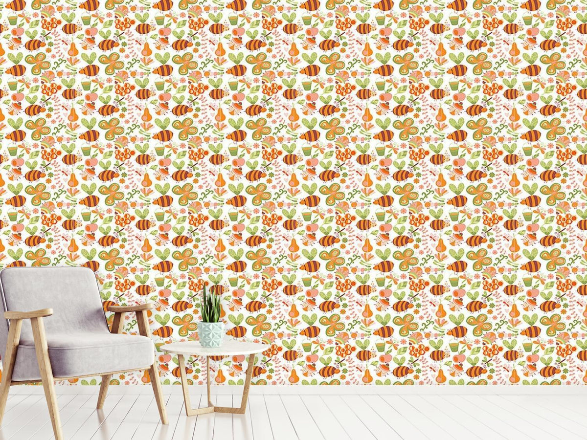 patterned-wallpaper-mellifluous-bees