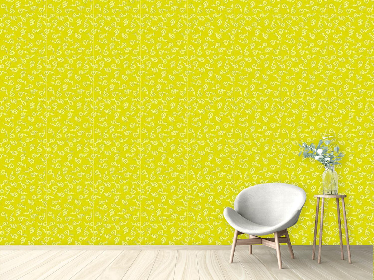 patterned-wallpaper-lena-is-painting-flowers