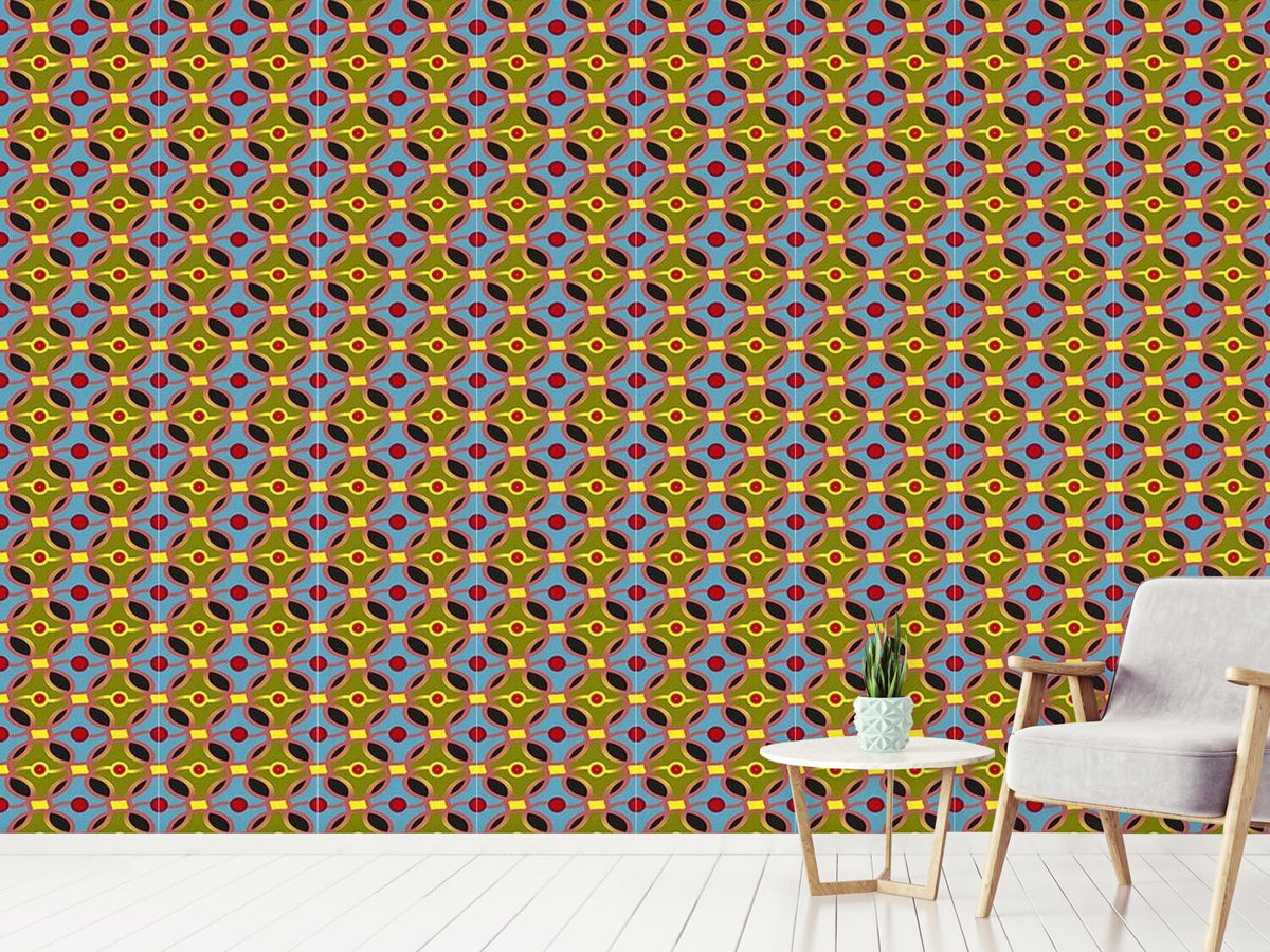 patterned-wallpaper-chain-reaction