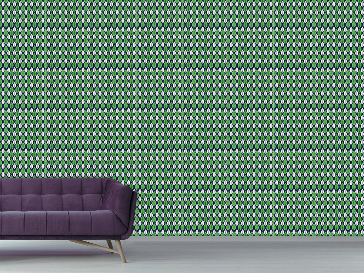 patterned-wallpaper-counting-leaves