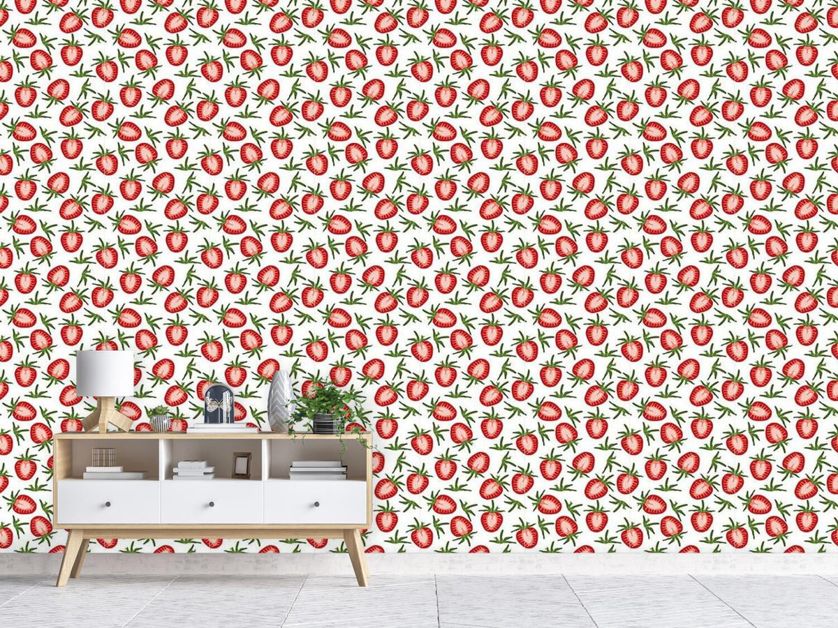 patterned-wallpaper-sweet-strawberries