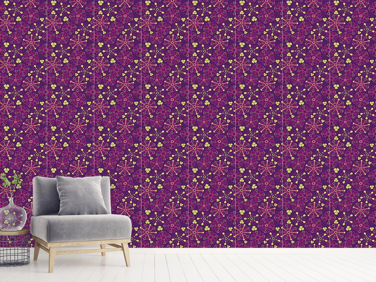 patterned-wallpaper-fortune-flowers