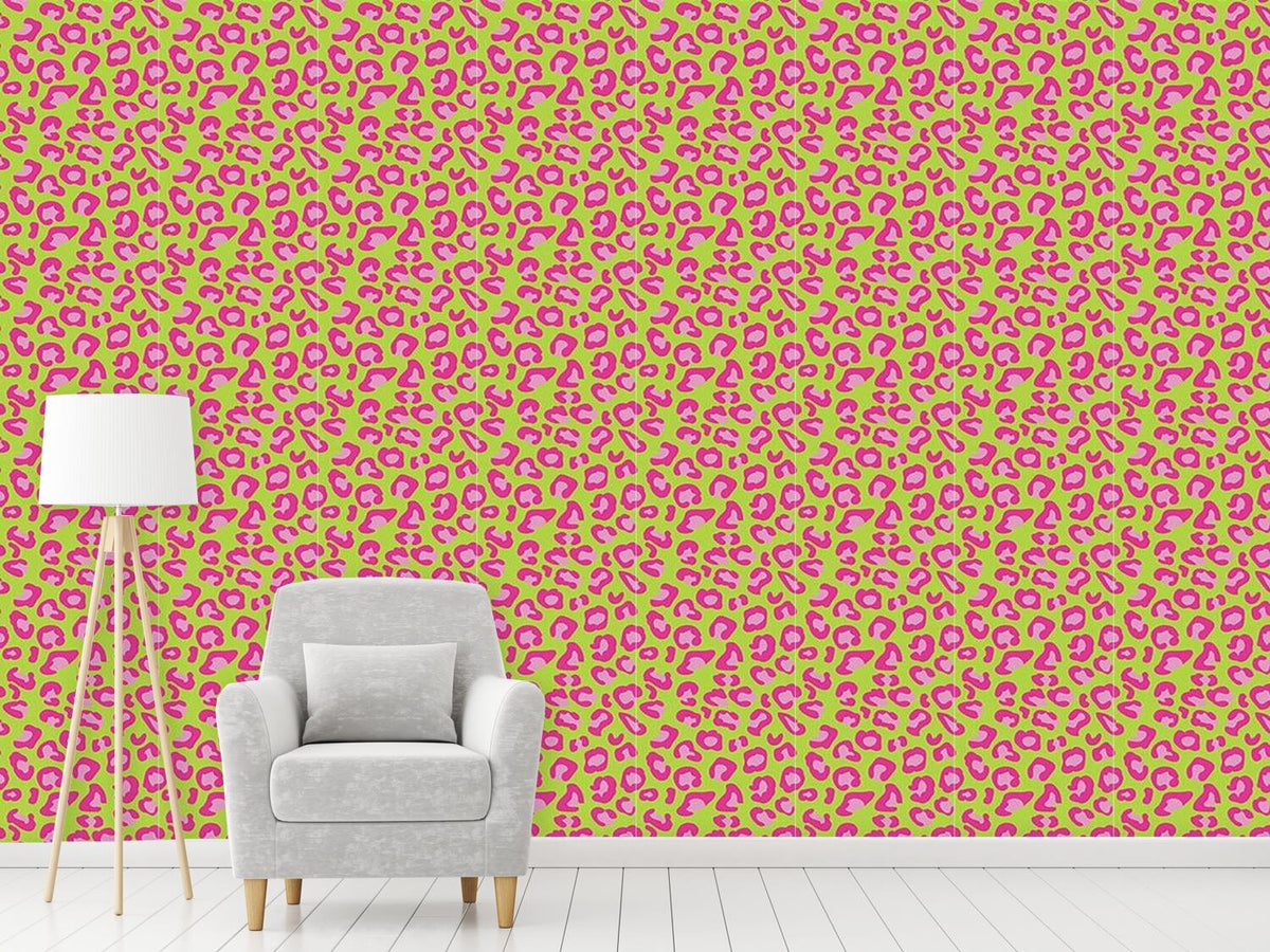 patterned-wallpaper-leopard-animalprint-lime