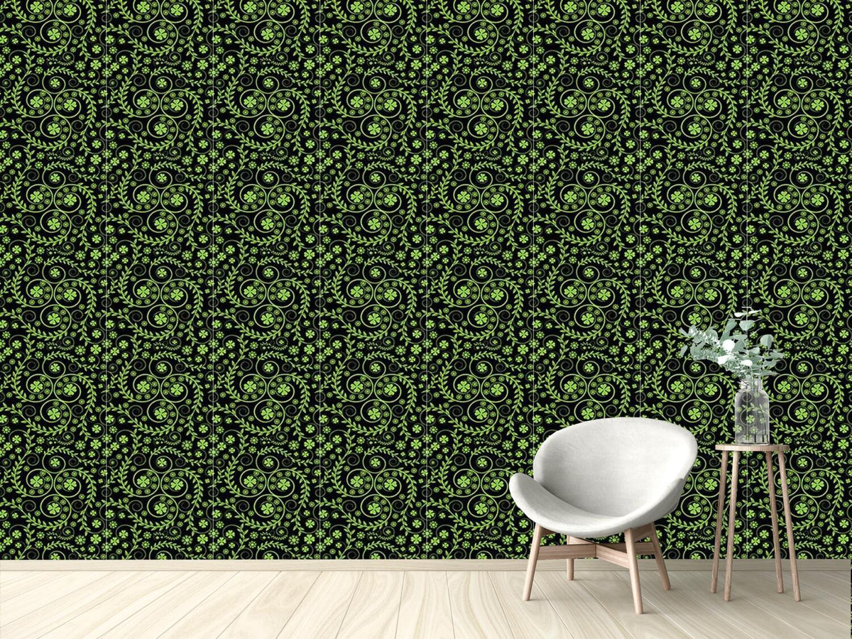 patterned-wallpaper-shamrock