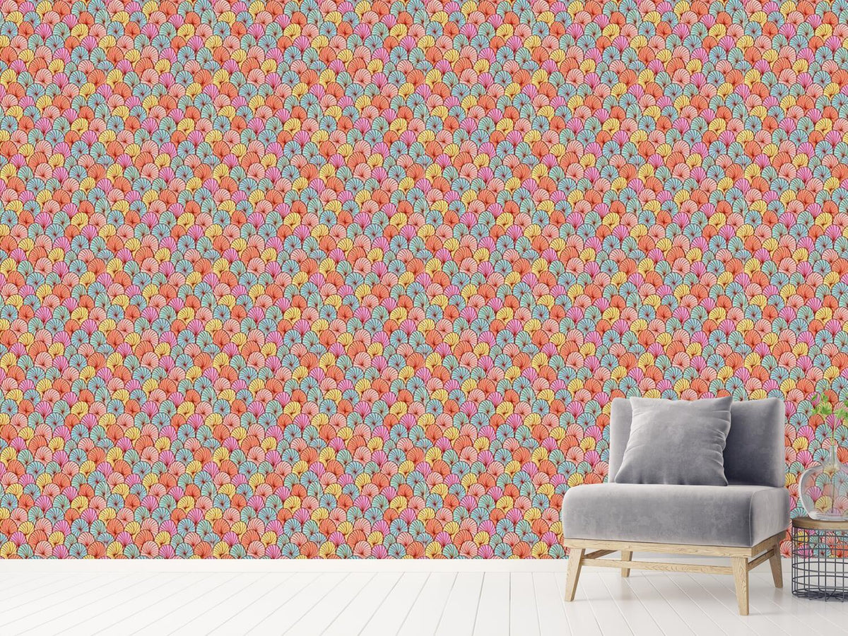 patterned-wallpaper-spinning-circles