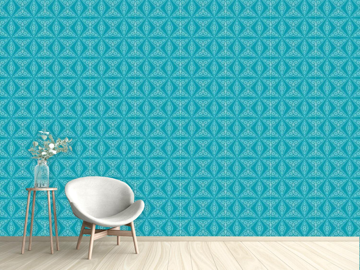 patterned-wallpaper-beware-of-the-teeth